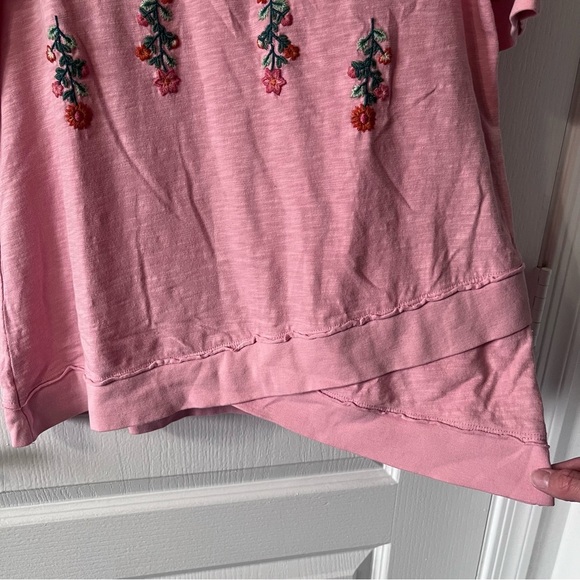 Mododoc Floral Embroidered Pink Shirt - Picture 3 of 9